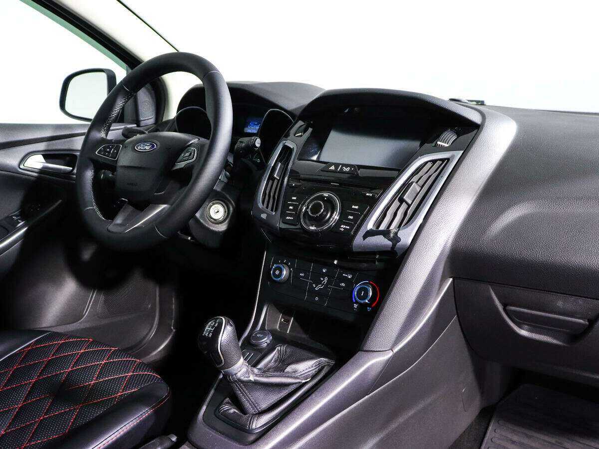 Ford Focus б/у, 2017, Механическая. Фото: #8