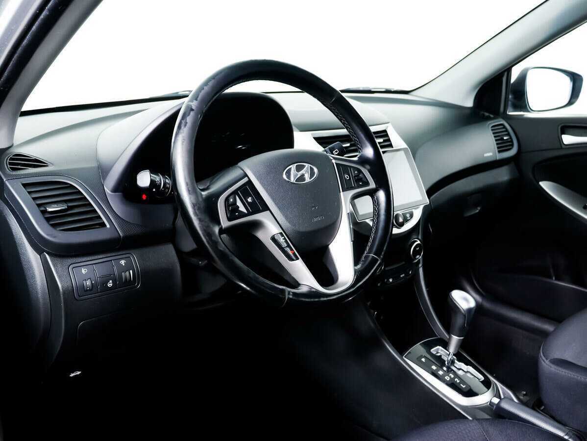 Hyundai Solaris б/у, 2014, Автоматическая. Фото: #12