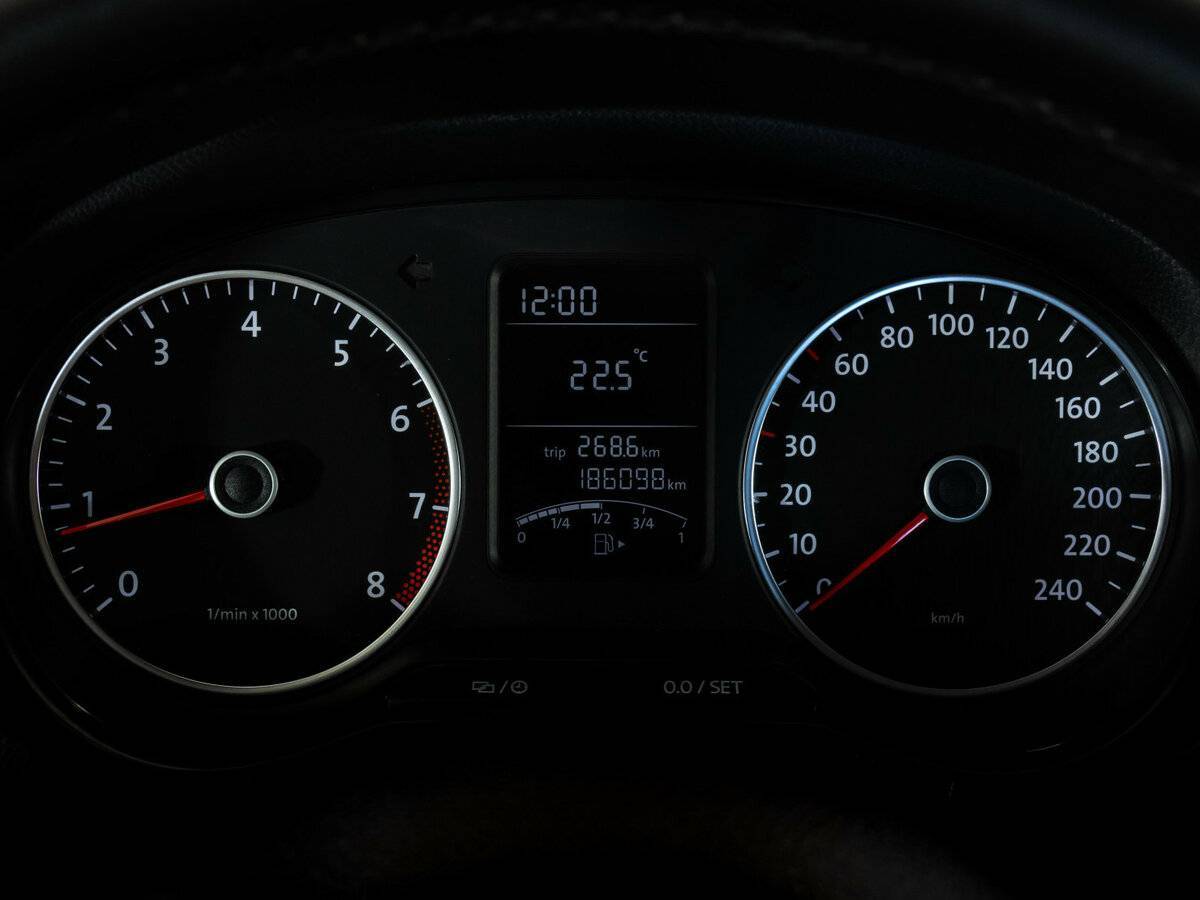 Volkswagen Polo б/у, 2013, Механическая. Фото: #16