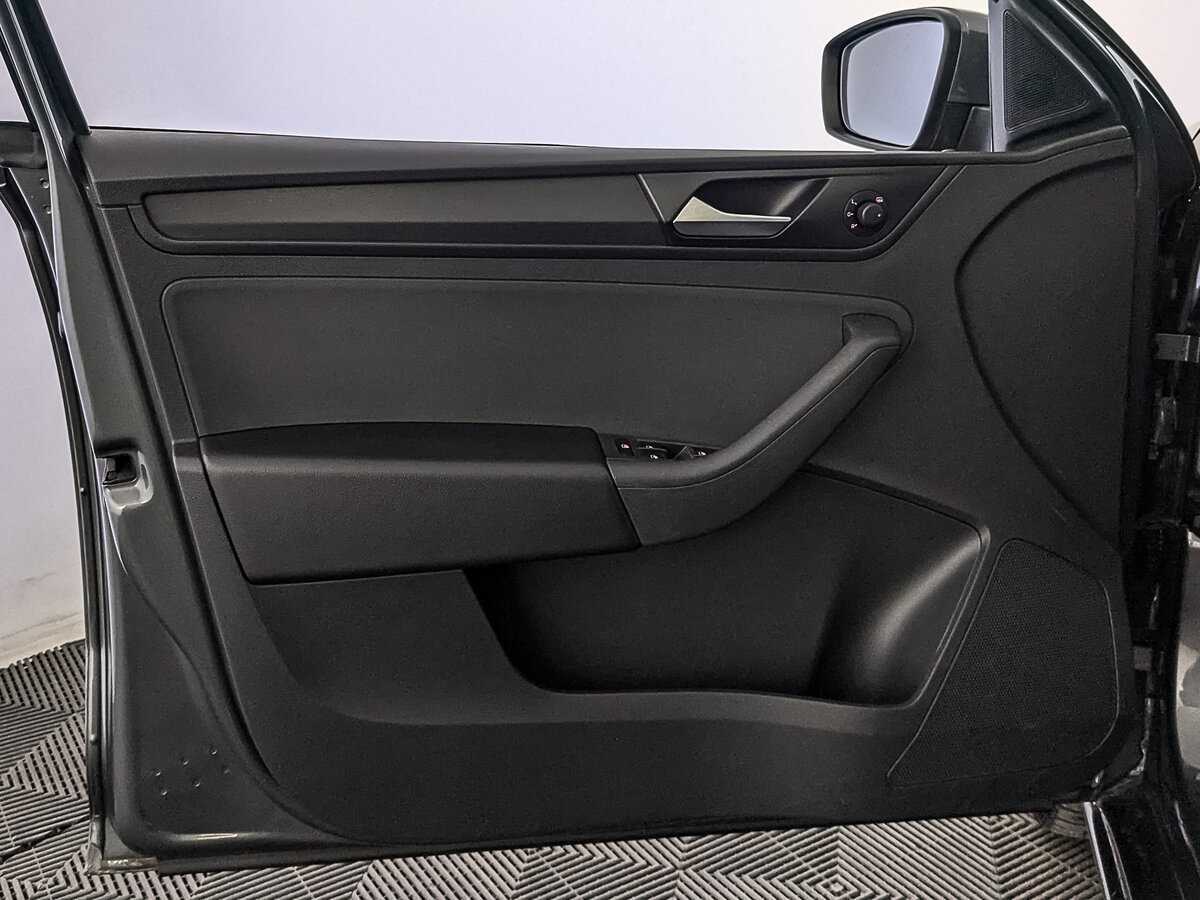 Volkswagen Polo б/у, 2021, Автоматическая. Фото: #16