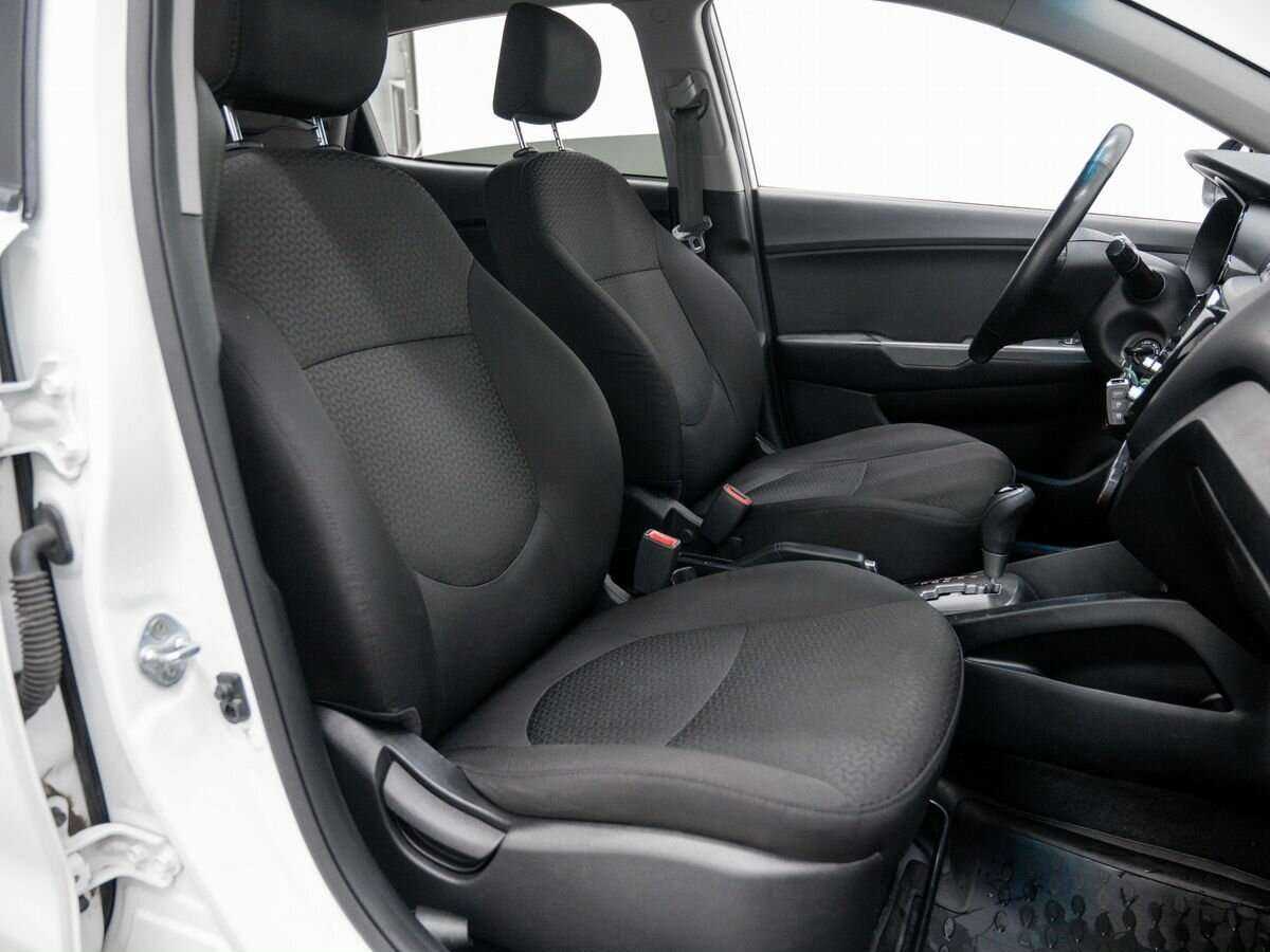 Kia Rio б/у, 2017, Автоматическая. Фото: #8