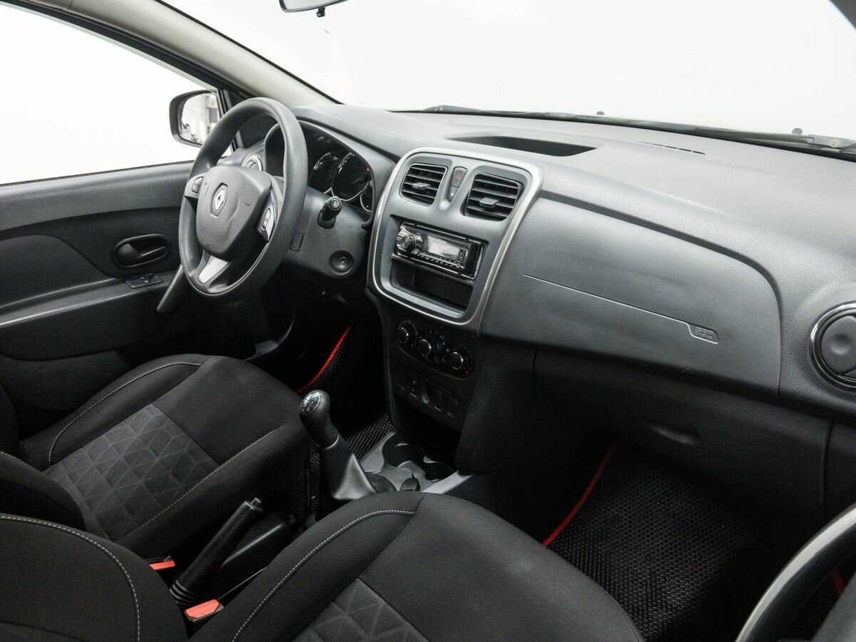 Renault Sandero б/у, 2017, Механическая. Фото: #6