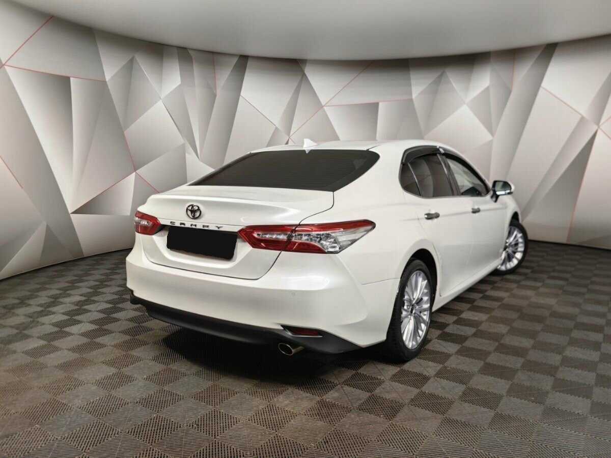 Toyota Camry б/у, 2020, Автоматическая. Фото: #1