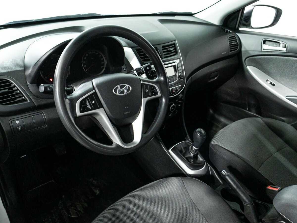 Hyundai Solaris б/у, 2013, Механическая. Фото: #10