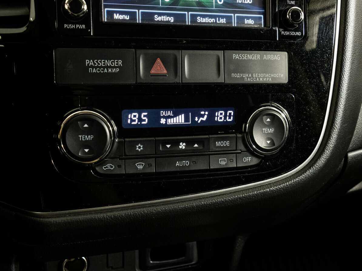 Mitsubishi Outlander б/у, 2017, Вариатор. Фото: #14