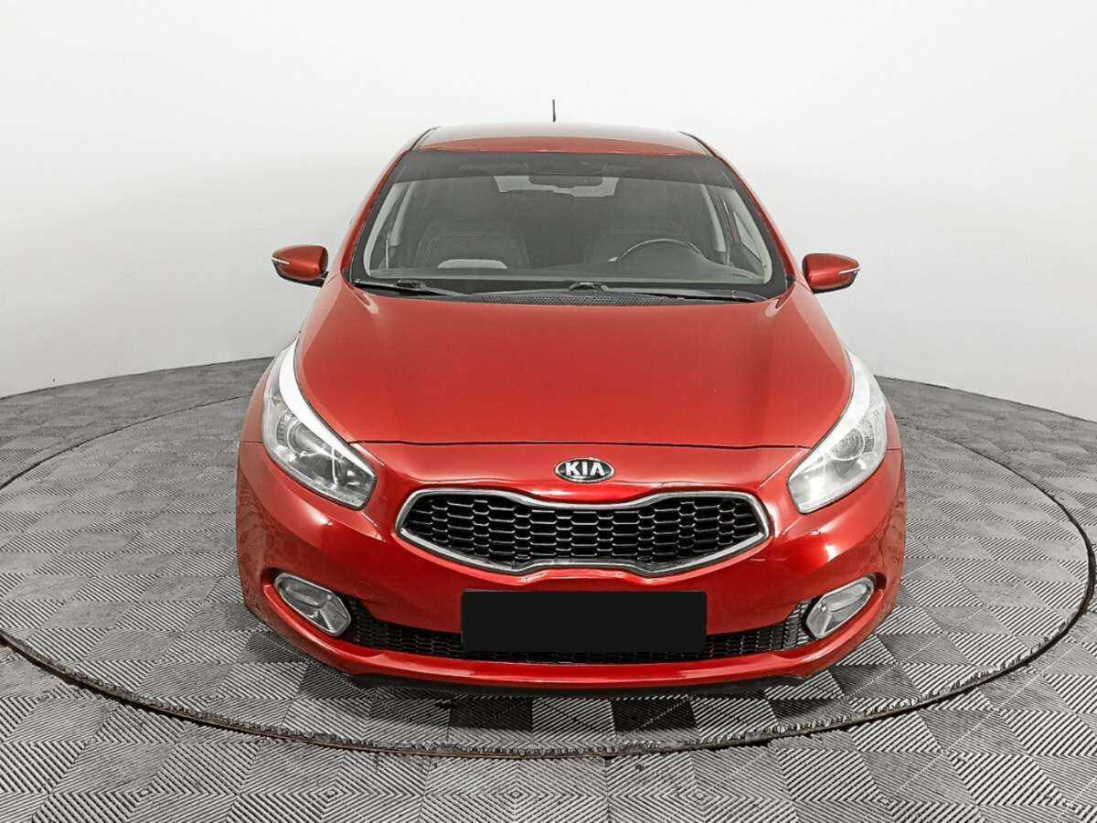 Kia Ceed б/у, 2014, Автоматическая. Фото: #1
