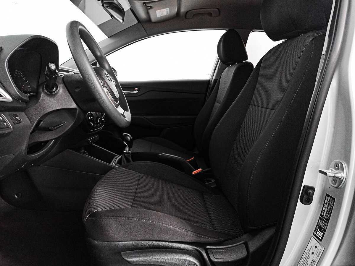 Hyundai Solaris б/у, 2018, Механическая. Фото: #13