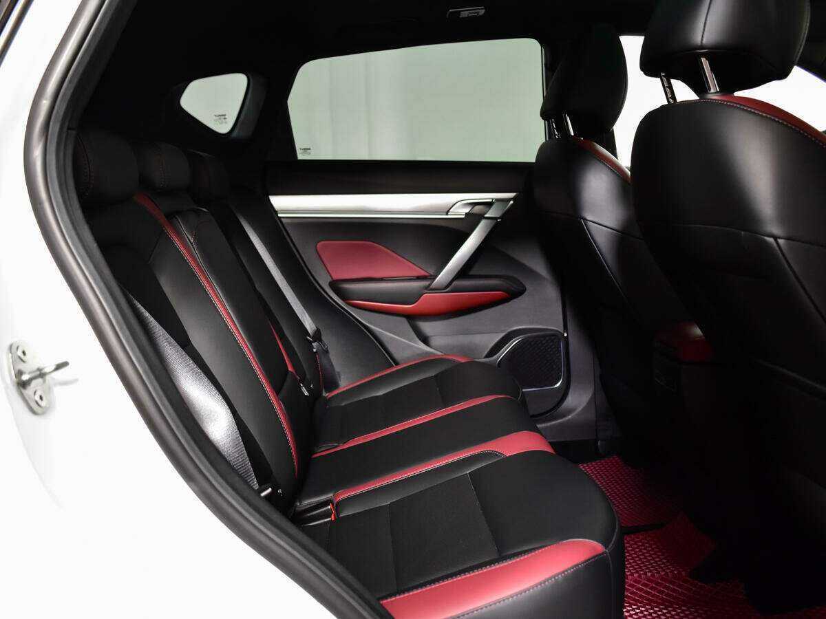 Geely Coolray б/у, 2022, Роботизированная. Фото: #9