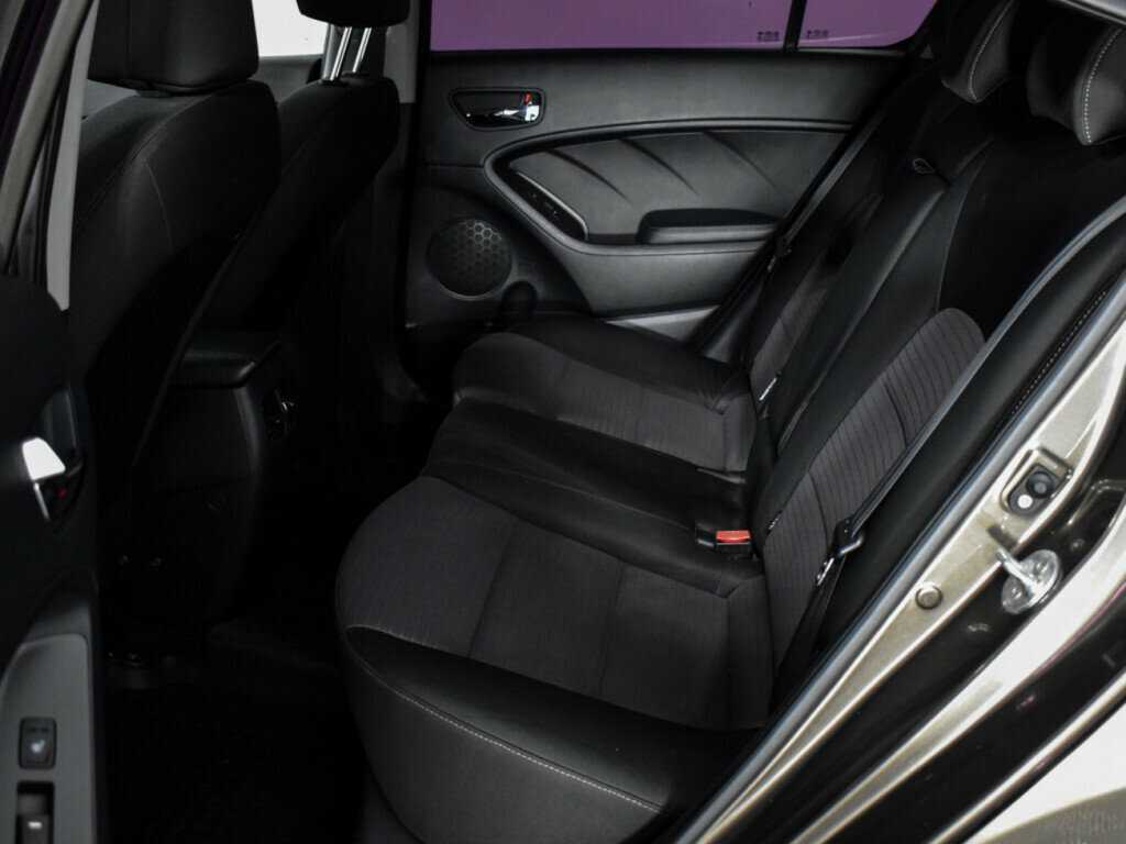 Kia Cerato б/у, 2015, Механическая. Фото: #9