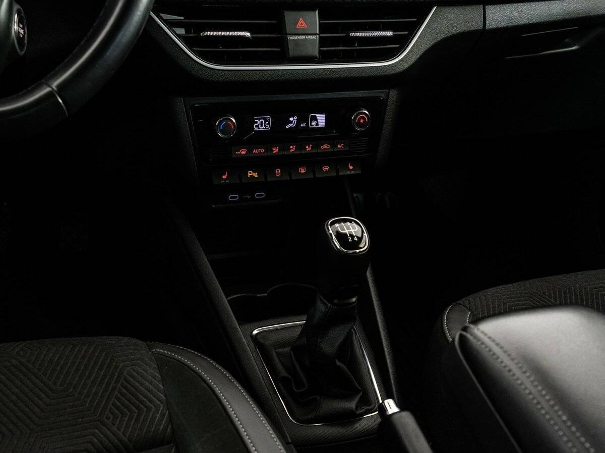 Volkswagen Polo б/у, 2021, Механическая. Фото: #11