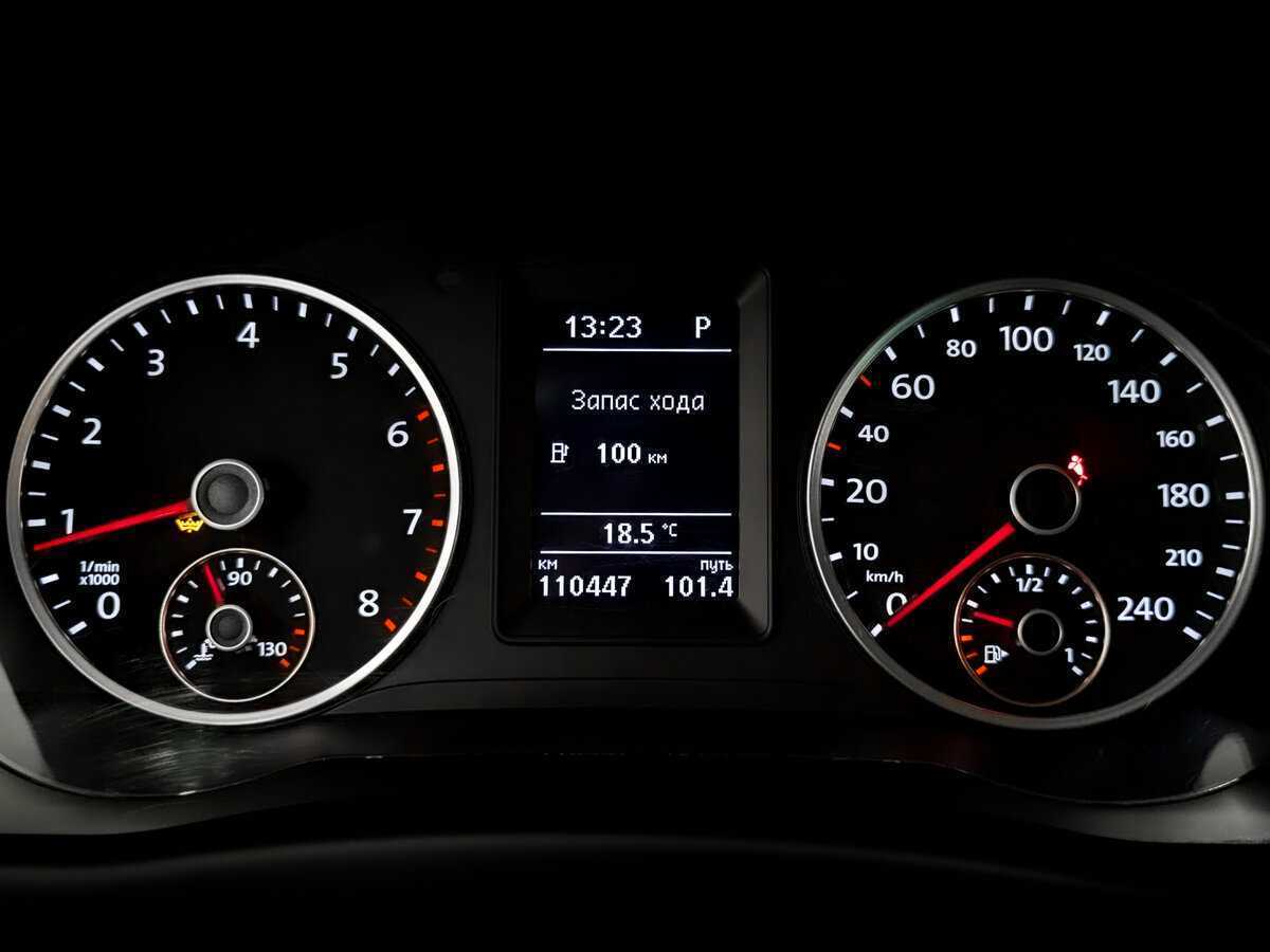 Volkswagen Tiguan б/у, 2016, Автоматическая. Фото: #12