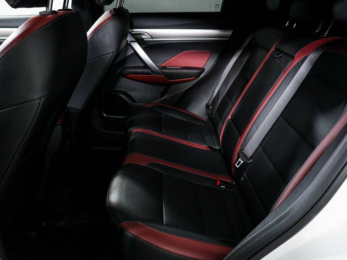 Geely Coolray б/у, 2021, Роботизированная. Фото: #9