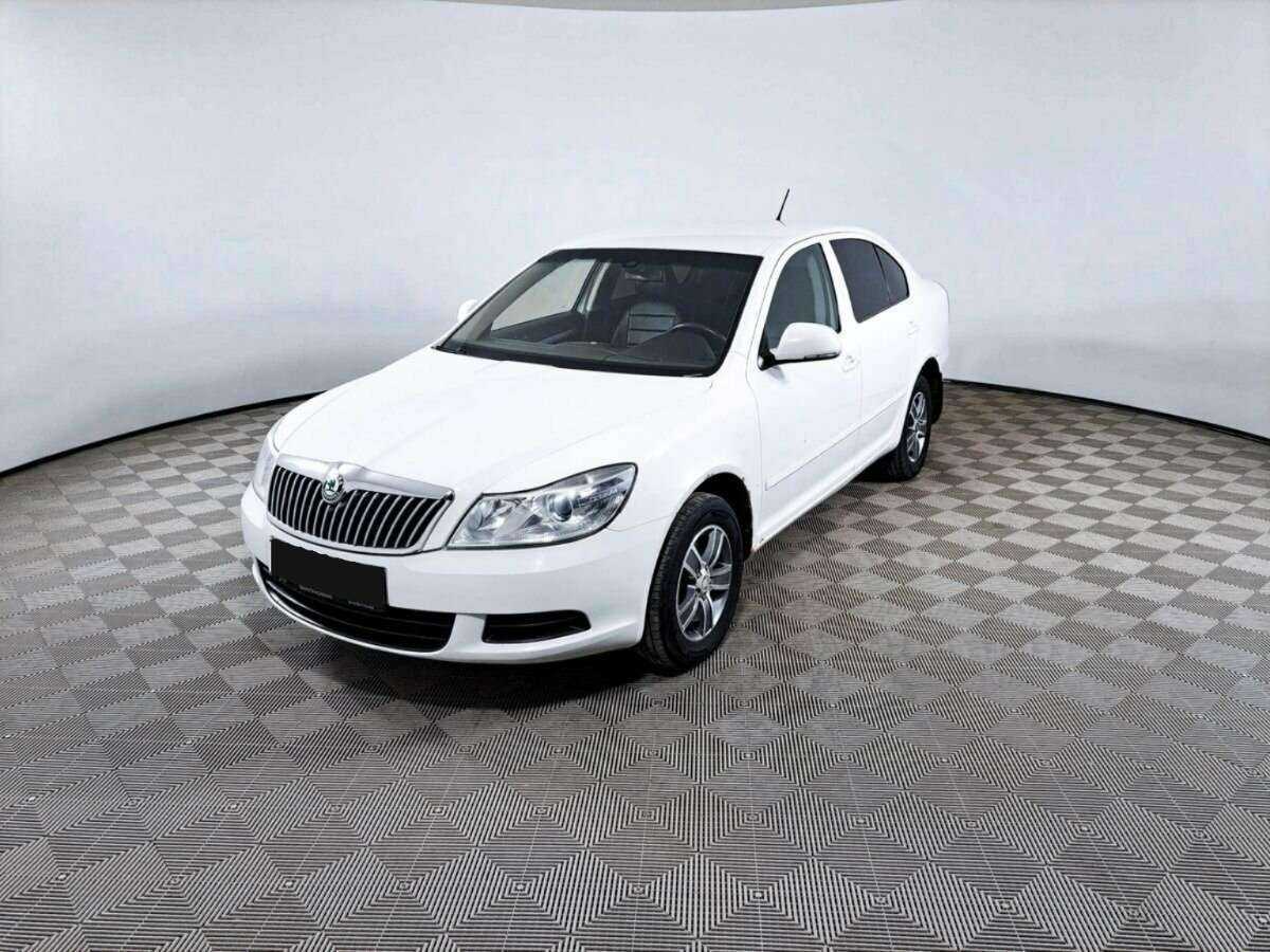 Skoda Octavia б/у, 2012, Механическая. Фото: #0