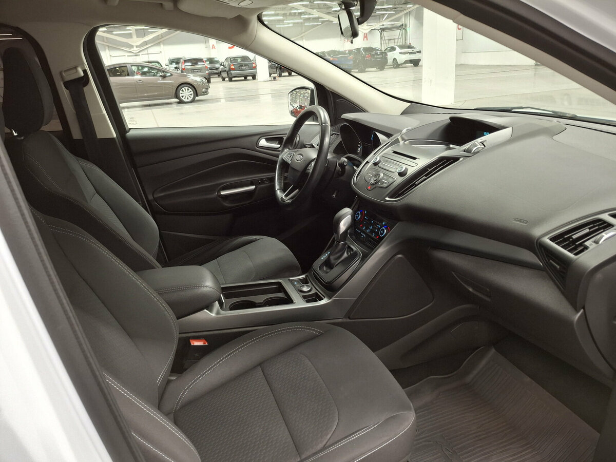 Ford Kuga б/у, 2018, Автоматическая. Фото: #10