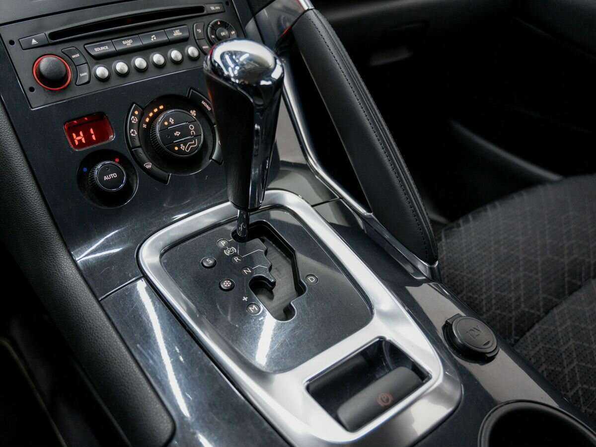 Peugeot 3008 б/у, 2014, Автоматическая. Фото: #17