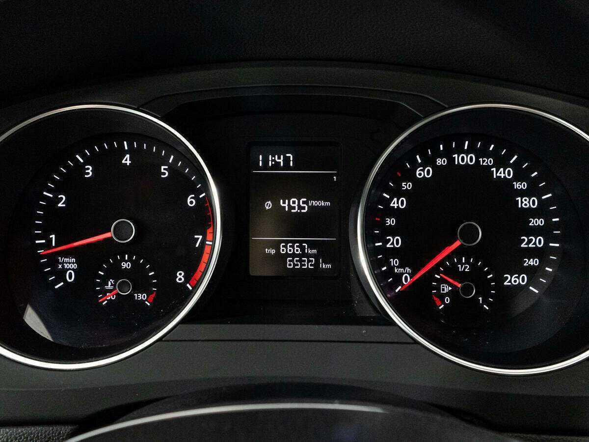 Volkswagen Jetta б/у, 2015, Механическая. Фото: #11