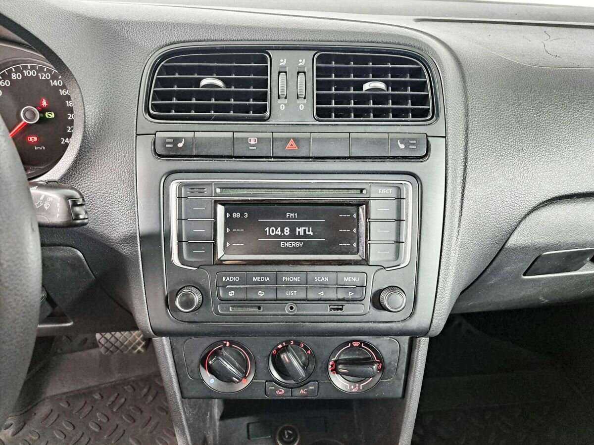 Volkswagen Polo б/у, 2012, Механическая. Фото: #12