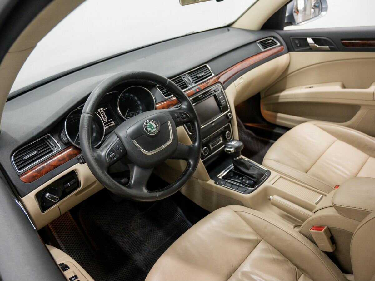 Skoda Superb б/у, 2012, Автоматическая. Фото: #13