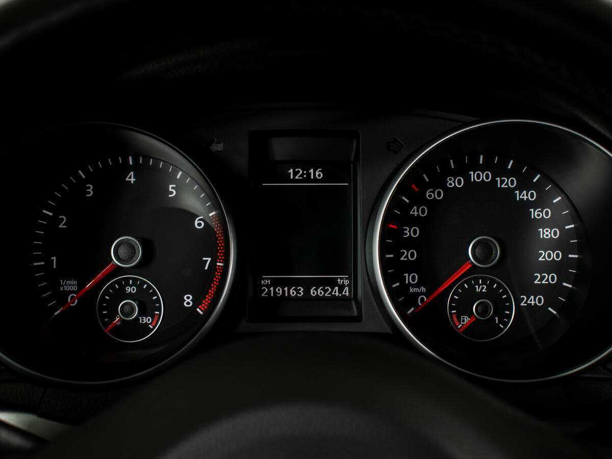 Volkswagen Golf б/у, 2012, Роботизированная. Фото: #9