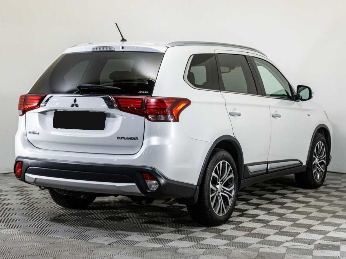 Mitsubishi Outlander б/у, 2016, Автоматическая. Фото: #4