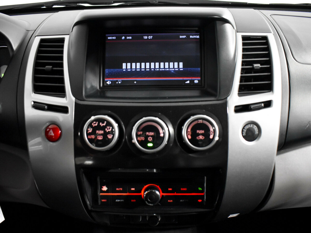 Mitsubishi Pajero Sport б/у, 2013, Автоматическая. Фото: #12