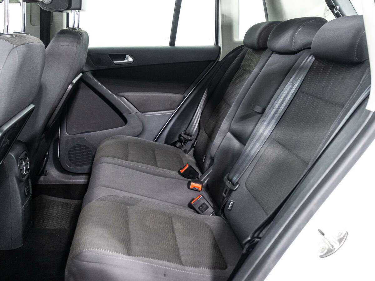 Volkswagen Tiguan б/у, 2015, Автоматическая. Фото: #9