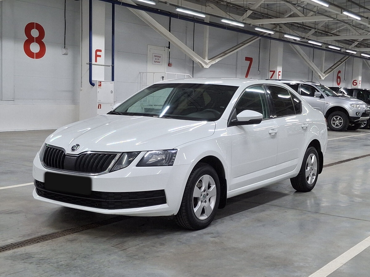 Skoda Octavia б/у, 2018, Механическая. Посмотреть фото