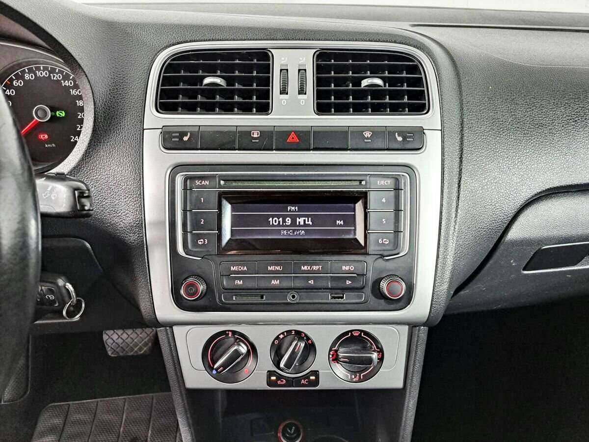 Volkswagen Polo б/у, 2013, Автоматическая. Фото: #10