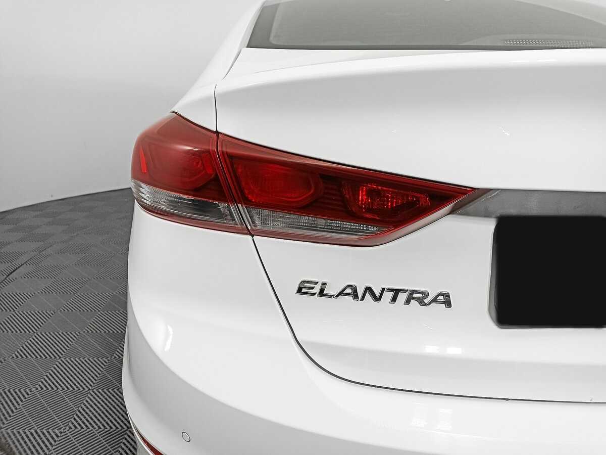 Hyundai Elantra б/у, 2017, Автоматическая. Фото: #8