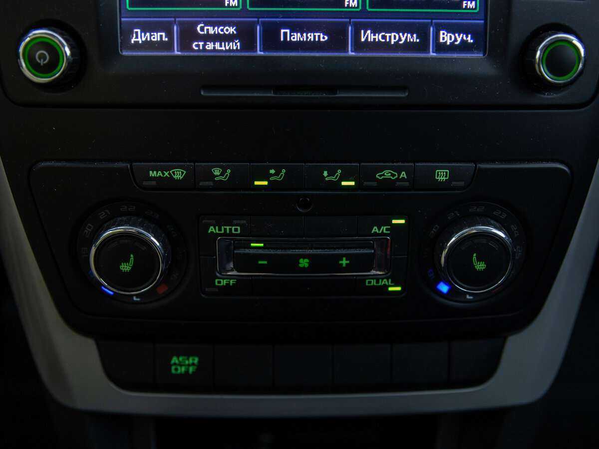 Skoda Yeti б/у, 2013, Механическая. Фото: #13