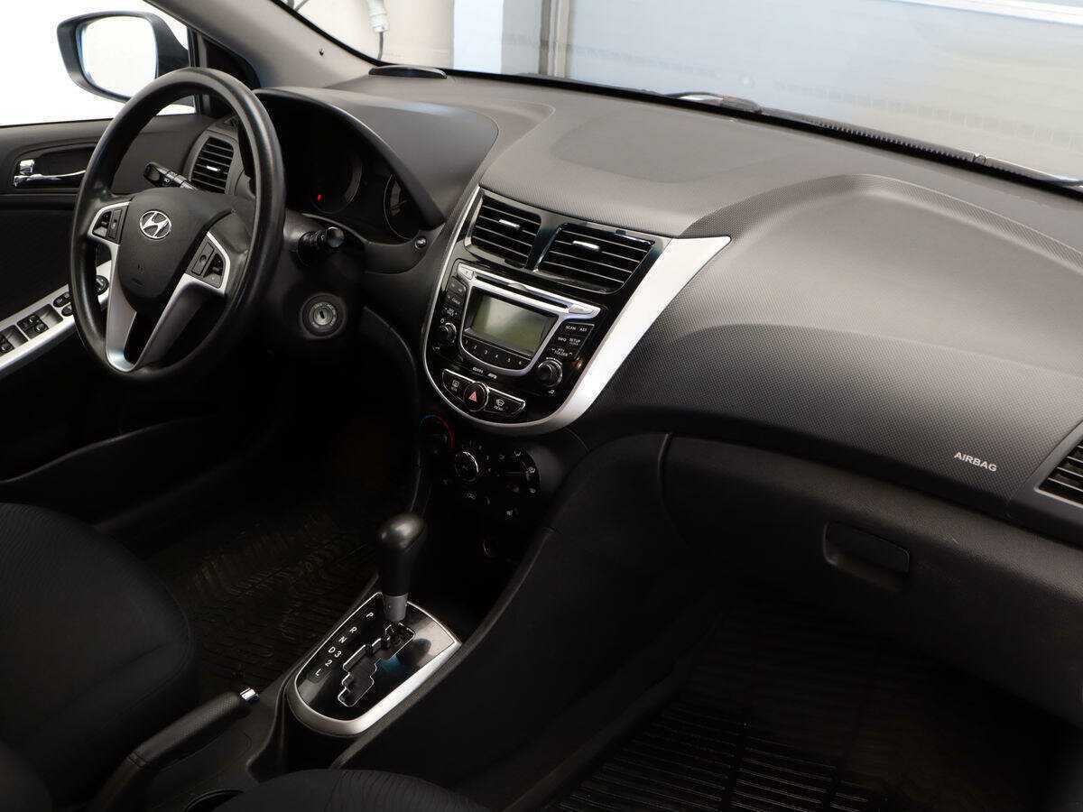 Hyundai Solaris б/у, 2013, Автоматическая. Фото: #6