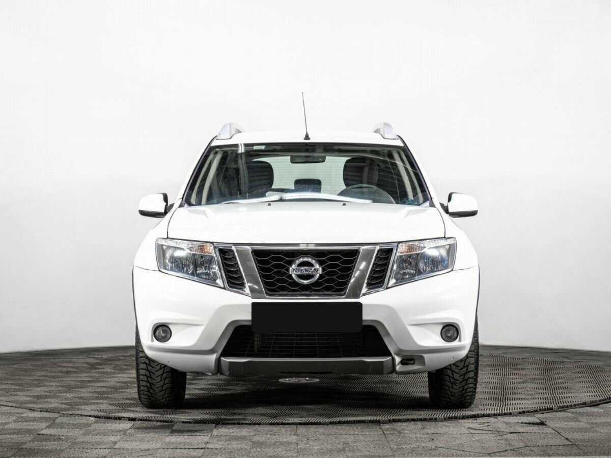 Nissan Terrano б/у, 2015, Автоматическая. Фото: #1