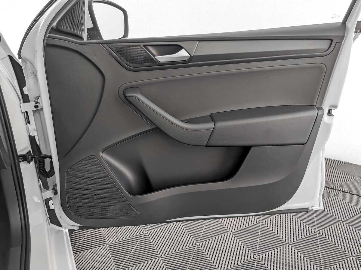 Volkswagen Polo б/у, 2020, Механическая. Фото: #22