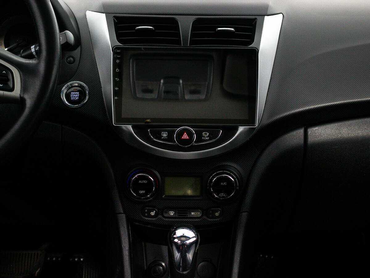 Hyundai Solaris б/у, 2012, Автоматическая. Фото: #13