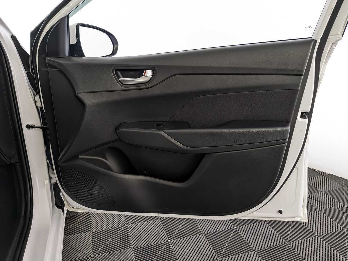 Hyundai Solaris б/у, 2022, Автоматическая. Фото: #20