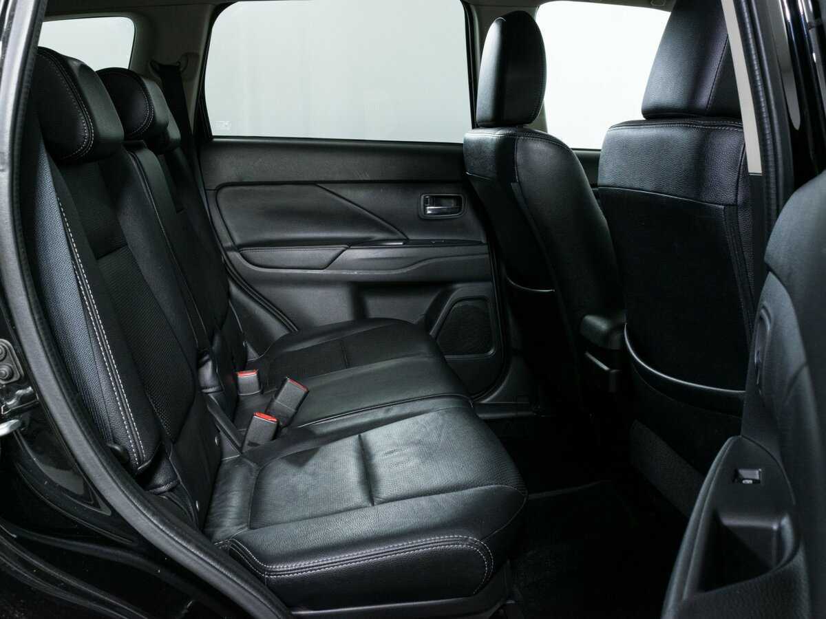 Mitsubishi Outlander б/у, 2015, Вариатор. Фото: #9