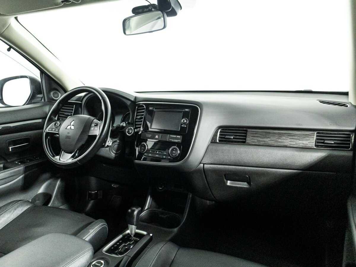 Mitsubishi Outlander б/у, 2015, Вариатор. Фото: #8