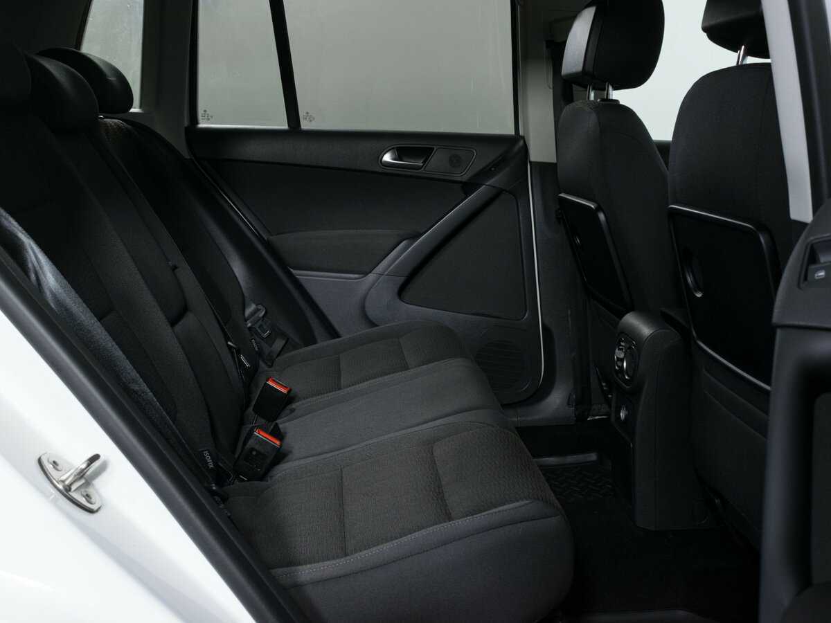 Volkswagen Tiguan б/у, 2015, Автоматическая. Фото: #9