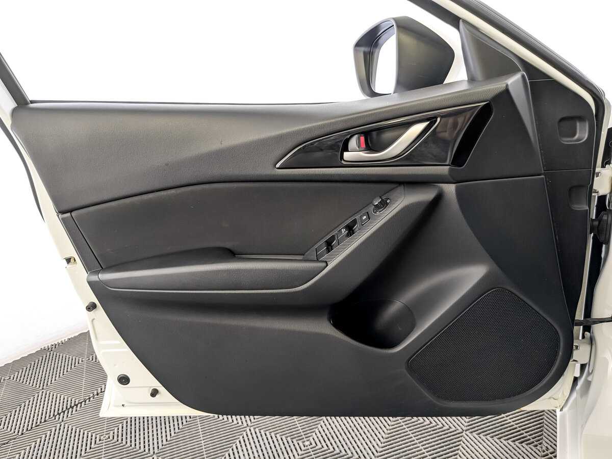 Mazda 3 б/у, 2015, Автоматическая. Фото: #18