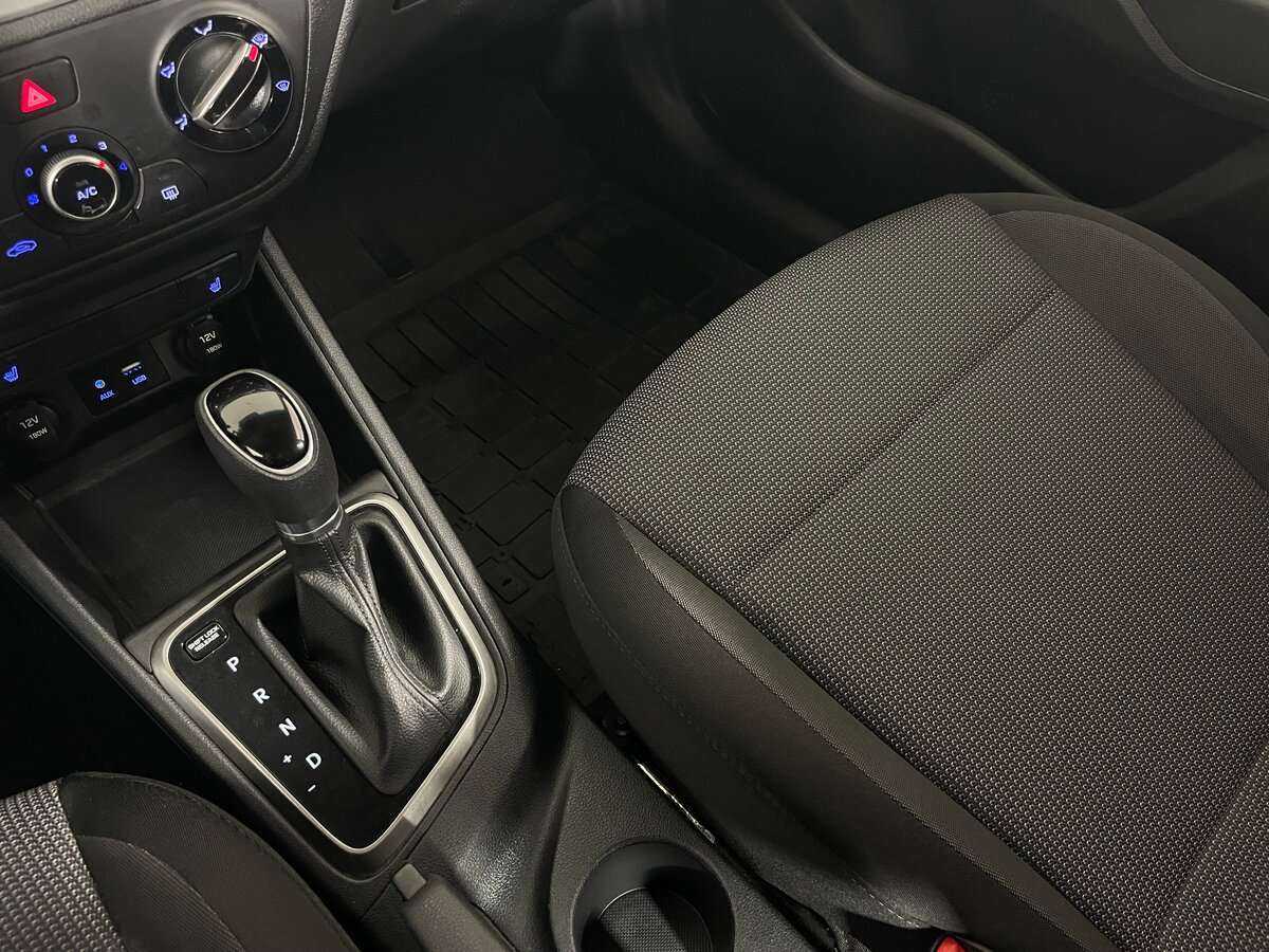 Hyundai Solaris б/у, 2017, Автоматическая. Фото: #13