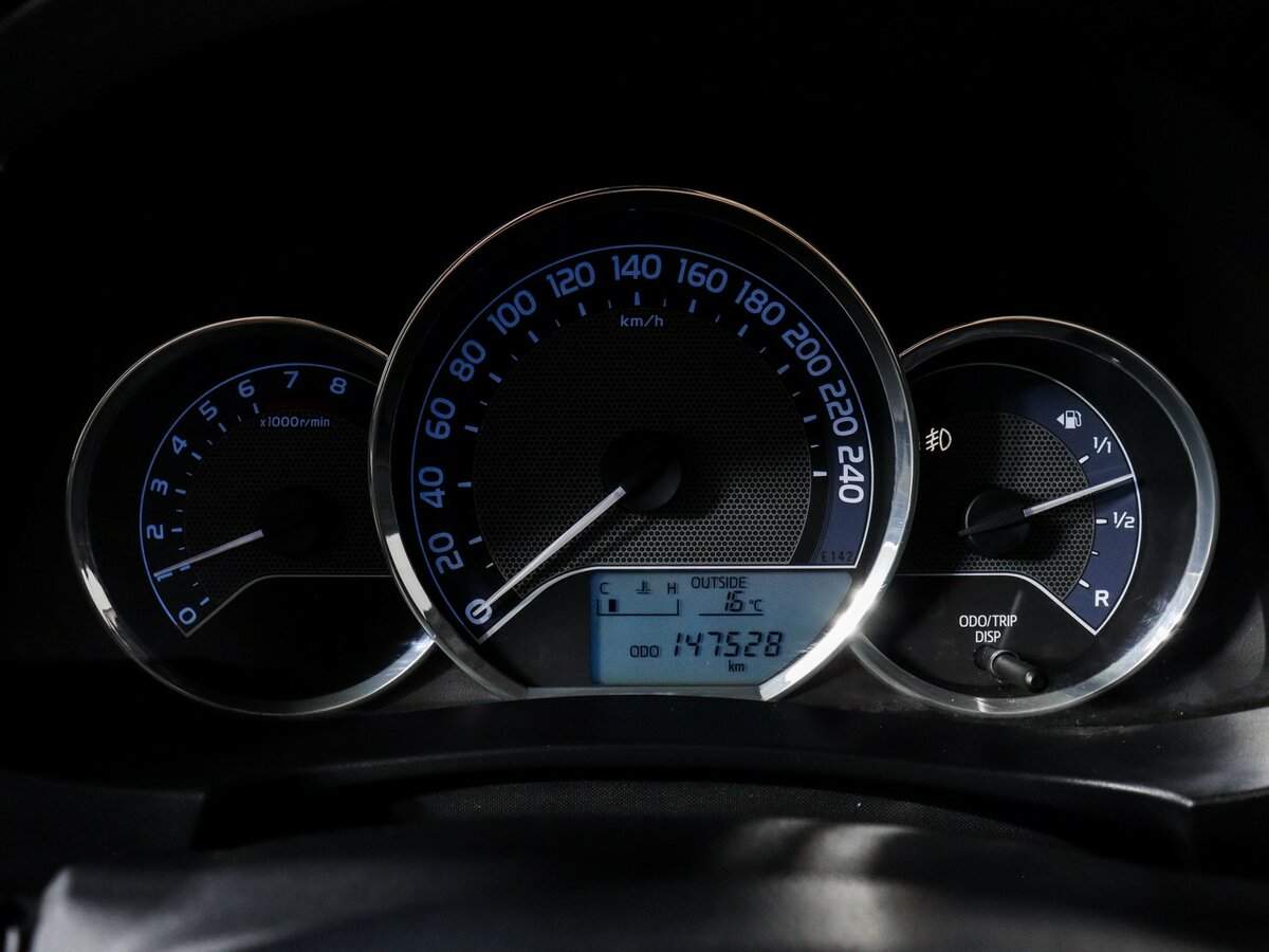 Toyota Corolla б/у, 2014, Механическая. Фото: #7