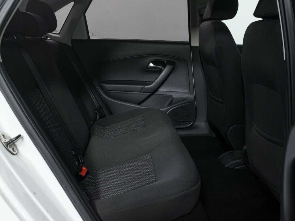 Volkswagen Polo б/у, 2019, Автоматическая. Фото: #9