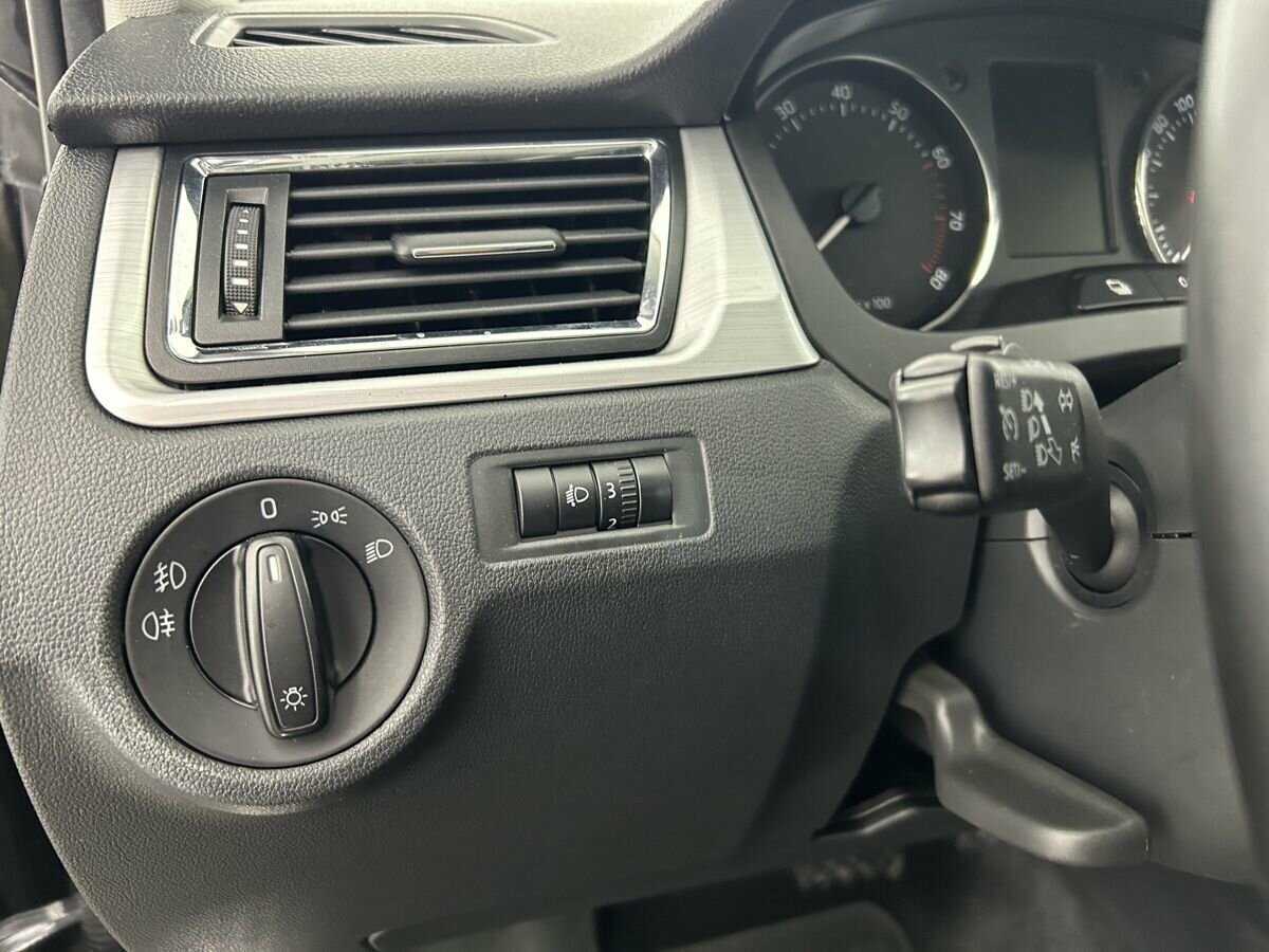 Skoda Rapid б/у, 2014, Автоматическая. Фото: #8