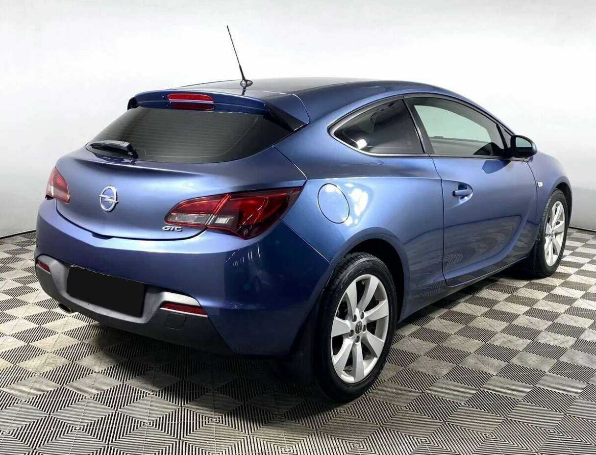 Opel Astra б/у, 2013, Автоматическая. Фото: #4
