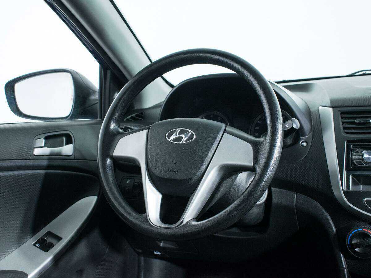 Hyundai Solaris б/у, 2012, Механическая. Фото: #13