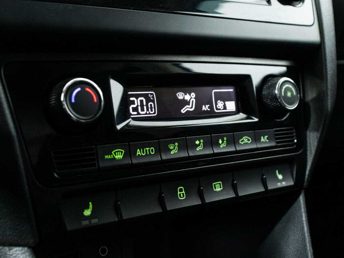 Skoda Rapid б/у, 2017, Роботизированная. Фото: #14