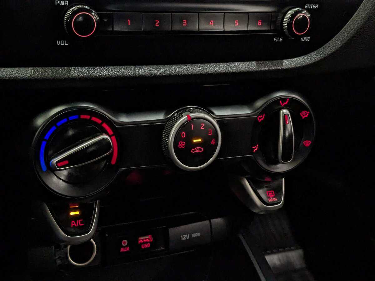 Kia Rio б/у, 2019, Автоматическая. Фото: #19