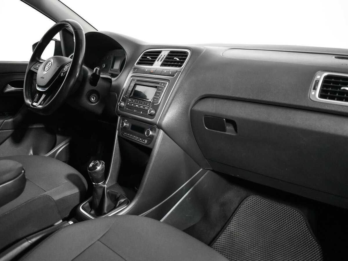 Volkswagen Polo б/у, 2017, Механическая. Фото: #8