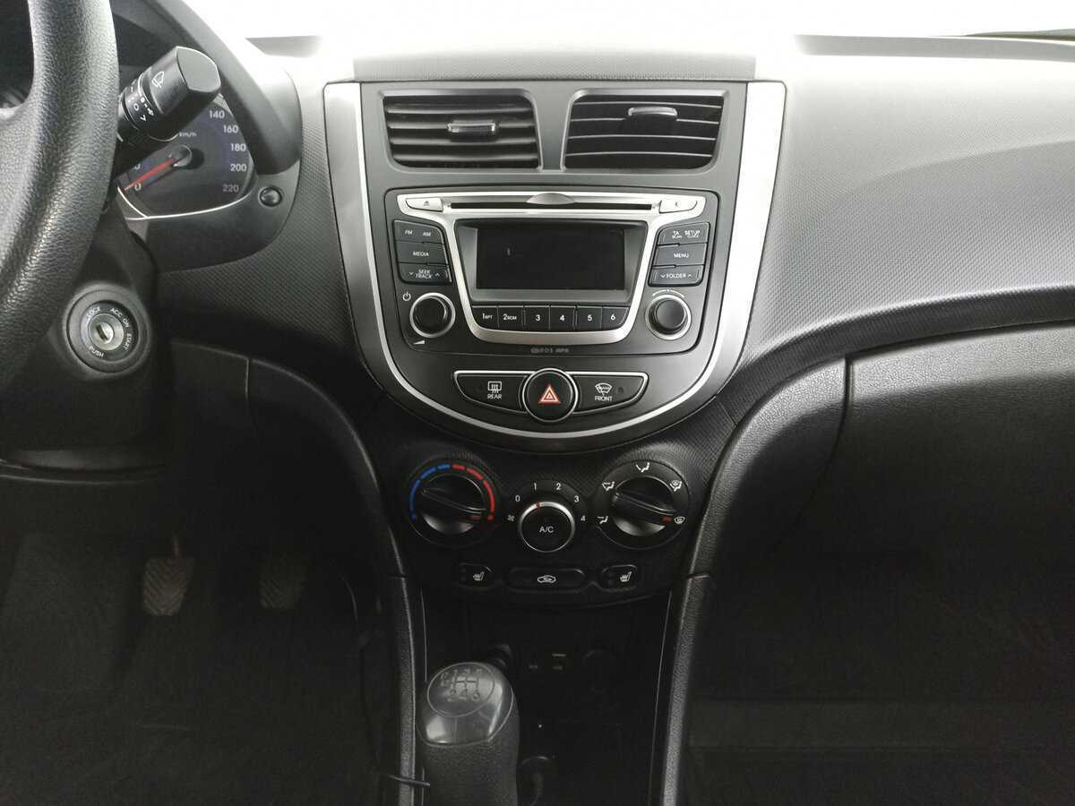 Hyundai Solaris б/у, 2015, Механическая. Фото: #14