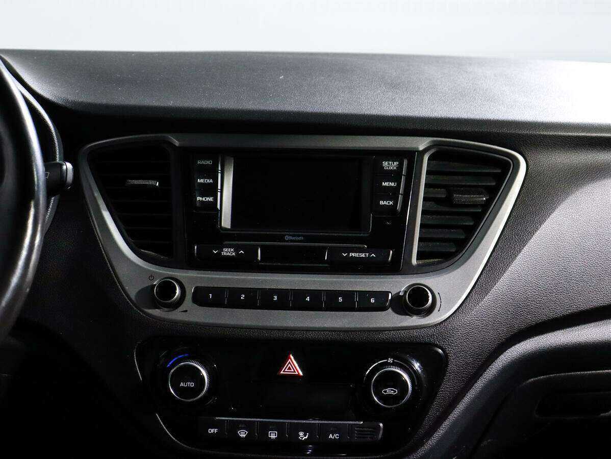 Hyundai Solaris б/у, 2017, Механическая. Фото: #10